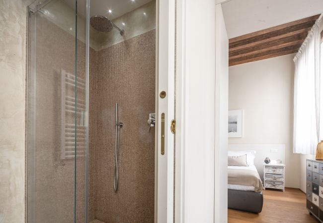 Apartment in Venezia - Santa Fosca Design Apartment R&R Apartment in Venezia - Santa Fosca Design Apartment R&R