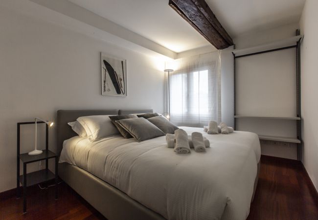 Apartment in Venice - San Pantalon Luxury Penthouse R&R