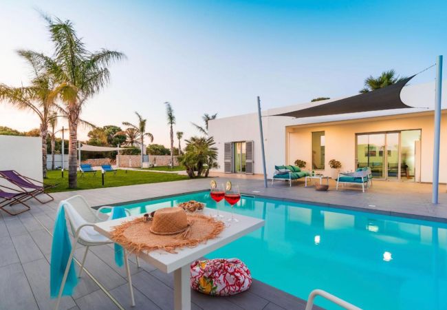 Villa/Dettached house in Noto - Pool villa, 300 metres from beach, San Lorenzo, Sicily