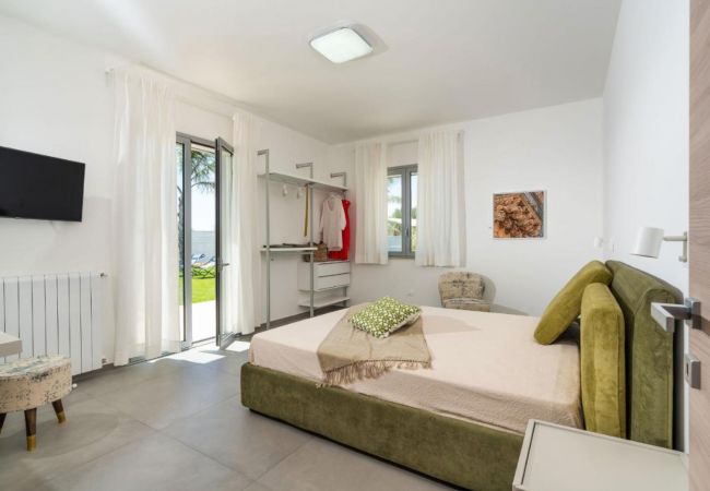 Villa in Noto - Pool villa, 300 metres from beach, San Lorenzo, Sicily Villa in Noto - Pool villa, 300 metres from beach, San Lorenzo, Sicily