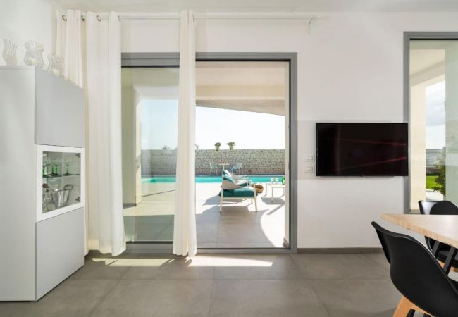 Villa in Noto - Pool villa, 300 metres from beach, San Lorenzo, Sicily Villa in Noto - Pool villa, 300 metres from beach, San Lorenzo, Sicily