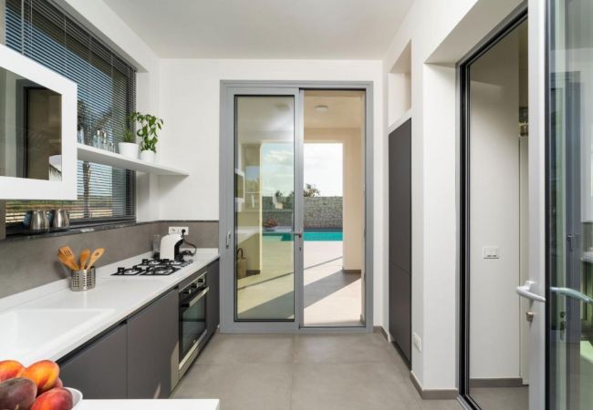 Villa in Noto - Pool villa, 300 metres from beach, San Lorenzo, Sicily Villa in Noto - Pool villa, 300 metres from beach, San Lorenzo, Sicily