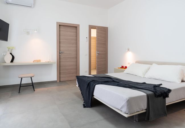 Villa in Noto - Pool villa, 300 metres from beach, San Lorenzo, Sicily Villa in Noto - Pool villa, 300 metres from beach, San Lorenzo, Sicily