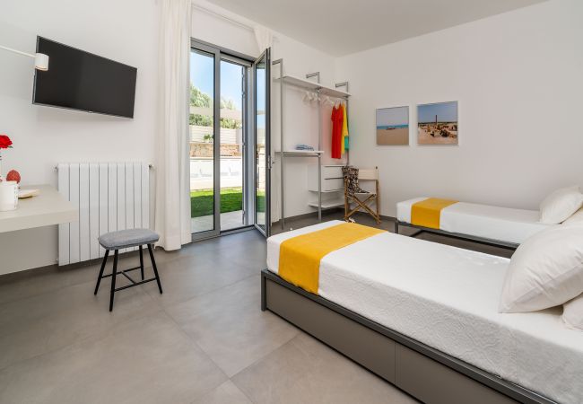 Villa in Noto - Pool villa, 300 metres from beach, San Lorenzo, Sicily Villa in Noto - Pool villa, 300 metres from beach, San Lorenzo, Sicily