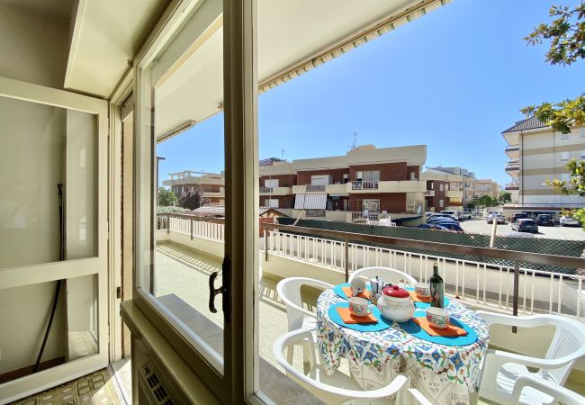 Apartment in Sperlonga - Comfortable four-room apartment with garden and garage Apartment in Sperlonga - Comfortable four-room apartment with garden and garage