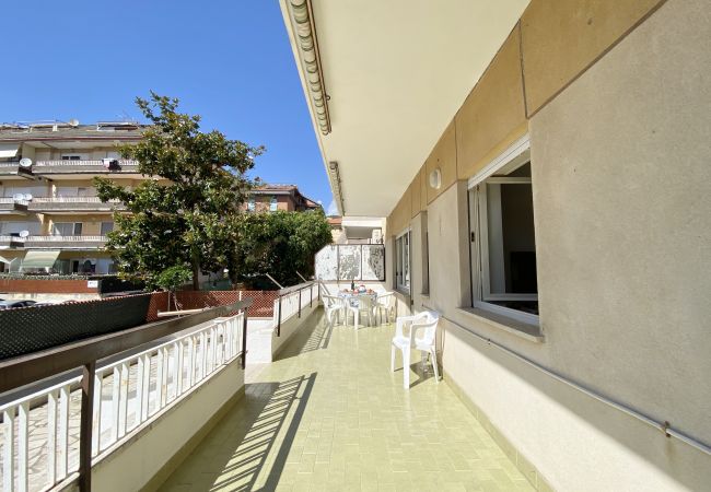 Apartment in Sperlonga - Comfortable four-room apartment with garden and garage Apartment in Sperlonga - Comfortable four-room apartment with garden and garage