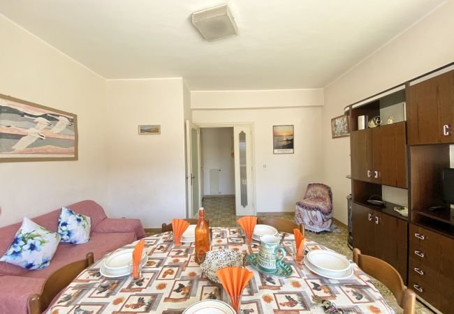 Apartment in Sperlonga - Comfortable four-room apartment with garden and garage Apartment in Sperlonga - Comfortable four-room apartment with garden and garage