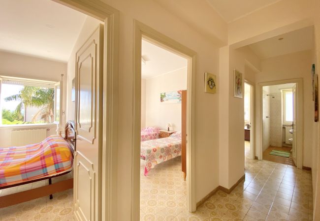 Apartment in Sperlonga - Comfortable four-room apartment with garden and garage Apartment in Sperlonga - Comfortable four-room apartment with garden and garage