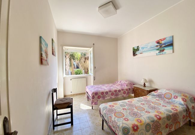 Apartment in Sperlonga - Comfortable four-room apartment with garden and garage Apartment in Sperlonga - Comfortable four-room apartment with garden and garage