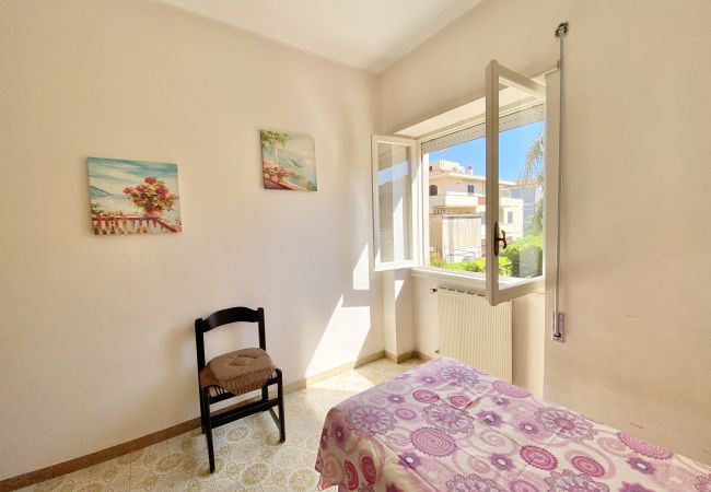 Apartment in Sperlonga - Comfortable four-room apartment with garden and garage Apartment in Sperlonga - Comfortable four-room apartment with garden and garage