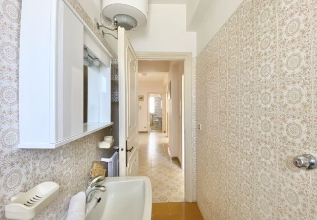 Apartment in Sperlonga - Comfortable four-room apartment with garden and garage Apartment in Sperlonga - Comfortable four-room apartment with garden and garage