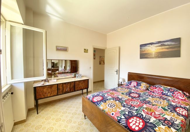 Apartment in Sperlonga - Comfortable four-room apartment with garden and garage Apartment in Sperlonga - Comfortable four-room apartment with garden and garage