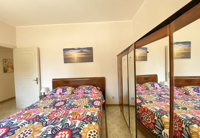 Apartment in Sperlonga - Comfortable four-room apartment with garden and garage Apartment in Sperlonga - Comfortable four-room apartment with garden and garage