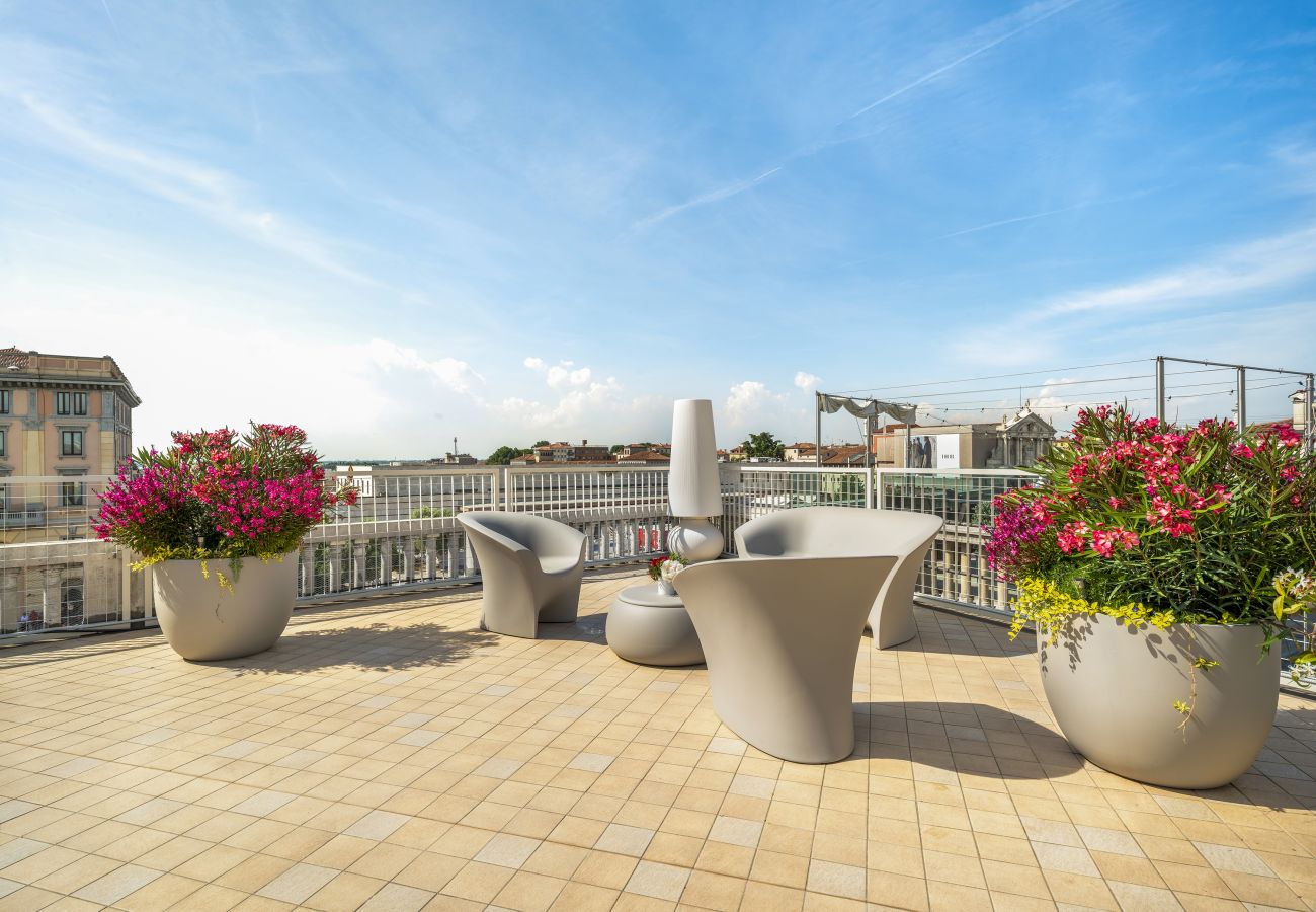 Apartment in Venice - Venetian Palace Blue Apartment R&R