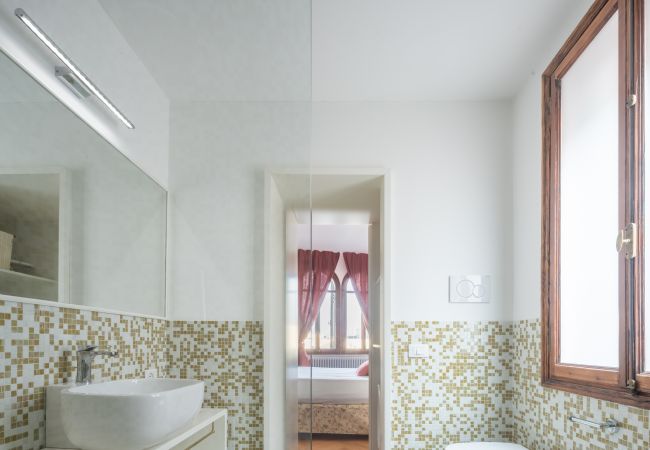 Apartment in Venezia - Venetian Palace Red Apartment R&R Apartment in Venezia - Venetian Palace Red Apartment R&R