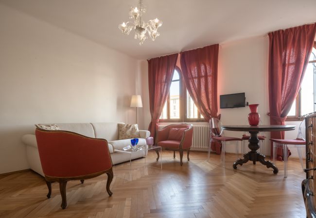 Apartment in Venezia - Venetian Palace Red Apartment R&R Apartment in Venezia - Venetian Palace Red Apartment R&R