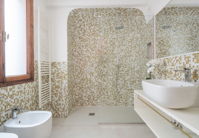 Apartment in Venezia - Venetian Palace Red Apartment R&R Apartment in Venezia - Venetian Palace Red Apartment R&R