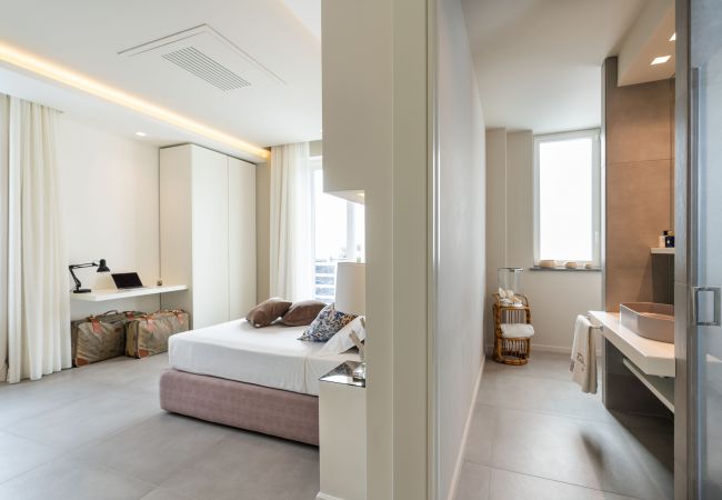 Villa in Stazzo - Lxury seafront villa with pool set in Stazzo, Sicily Villa in Stazzo - Lxury seafront villa with pool set in Stazzo, Sicily