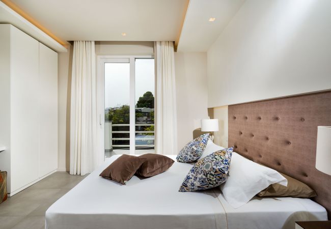 Villa in Stazzo - Lxury seafront villa with pool set in Stazzo, Sicily Villa in Stazzo - Lxury seafront villa with pool set in Stazzo, Sicily