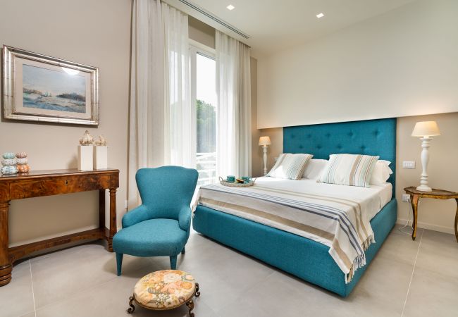 Villa in Stazzo - Lxury seafront villa with pool set in Stazzo, Sicily Villa in Stazzo - Lxury seafront villa with pool set in Stazzo, Sicily