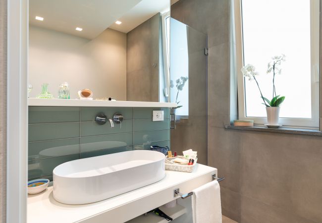 Villa in Stazzo - Lxury seafront villa with pool set in Stazzo, Sicily Villa in Stazzo - Lxury seafront villa with pool set in Stazzo, Sicily