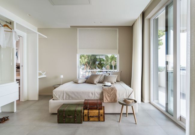 Villa in Stazzo - Lxury seafront villa with pool set in Stazzo, Sicily Villa in Stazzo - Lxury seafront villa with pool set in Stazzo, Sicily