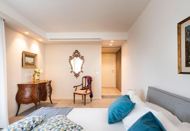 Villa in Stazzo - Lxury seafront villa with pool set in Stazzo, Sicily Villa in Stazzo - Lxury seafront villa with pool set in Stazzo, Sicily