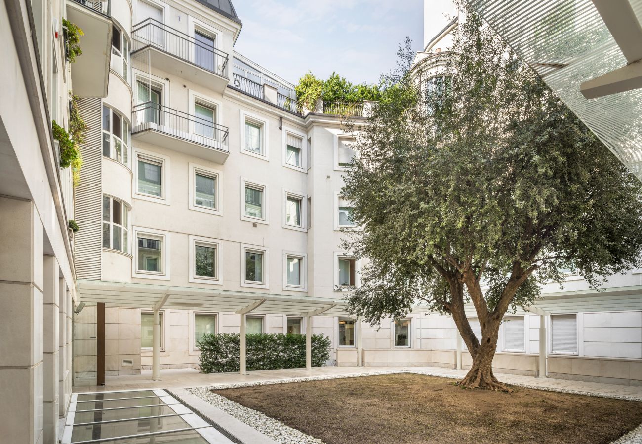 Apartment in Milan - Brera Garden View Apartment R&R