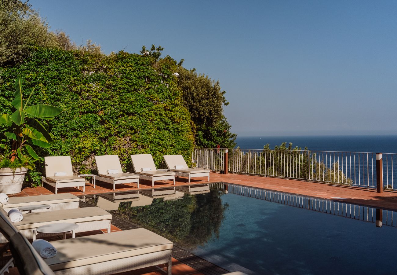 Villa in Amalfi - Villa Bijoux - Luxury Villa Sea View 