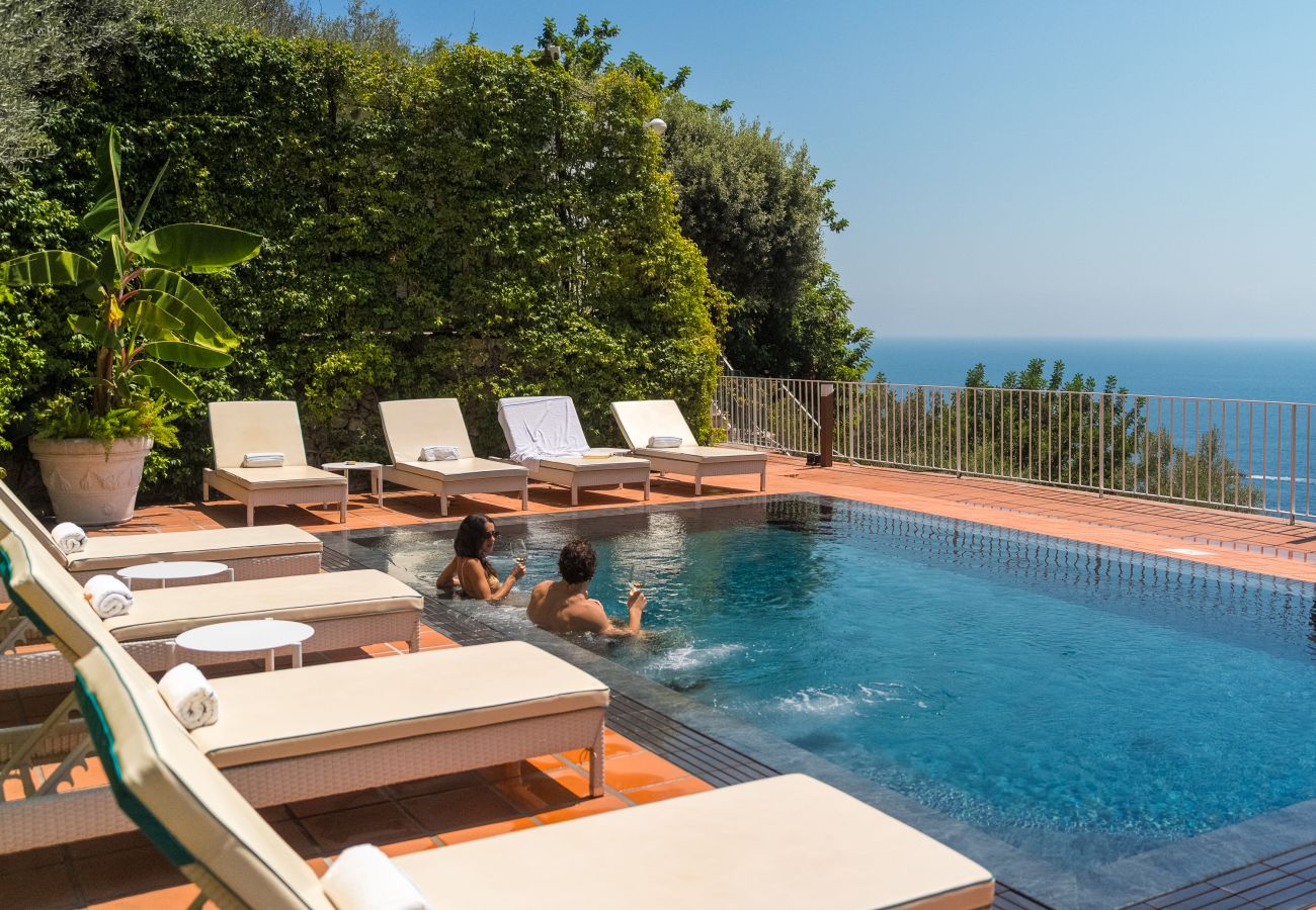Villa in Amalfi - Villa Bijoux - Luxury Villa Sea View 