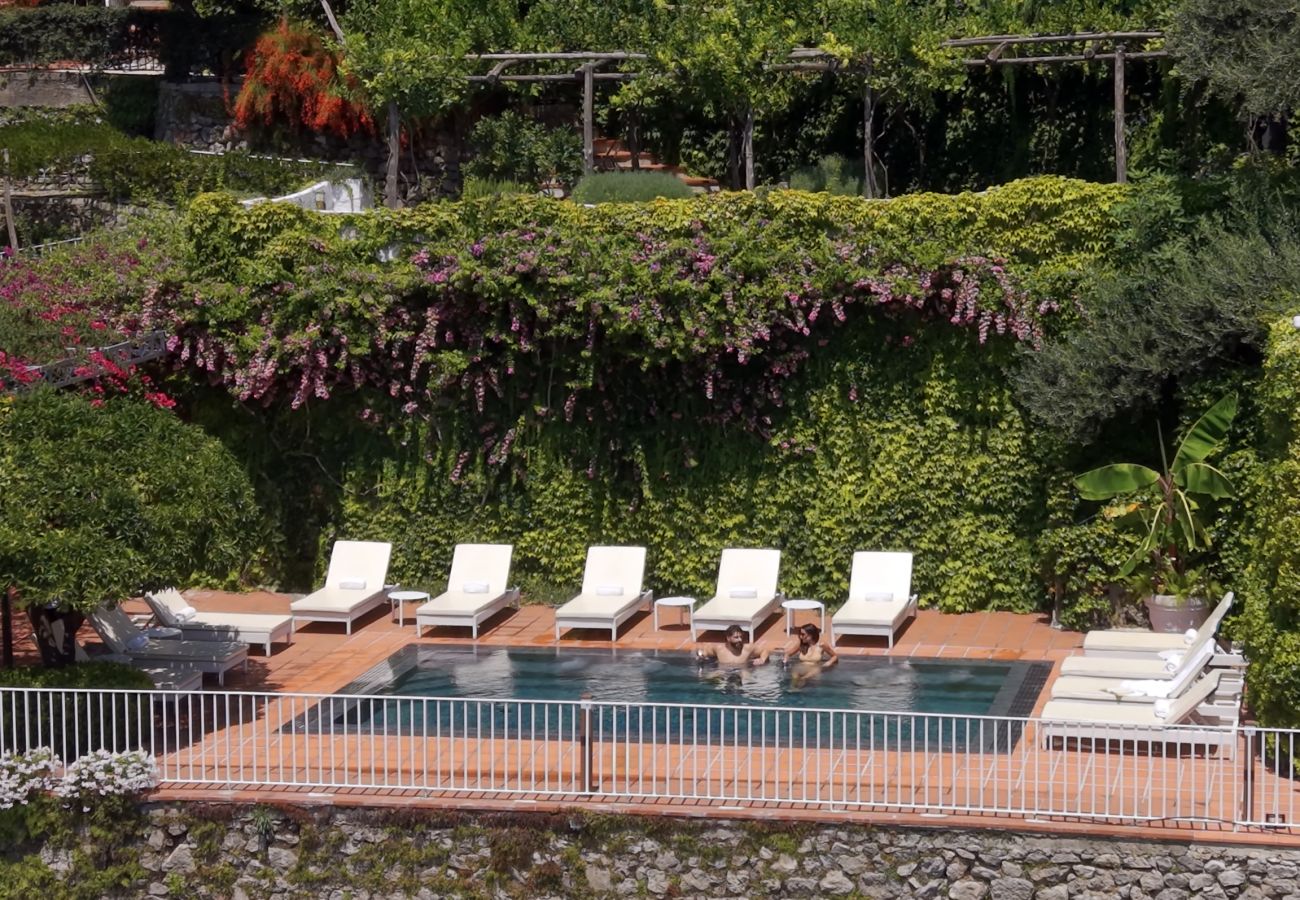 Villa in Amalfi - Villa Bijoux - Luxury Villa Sea View 
