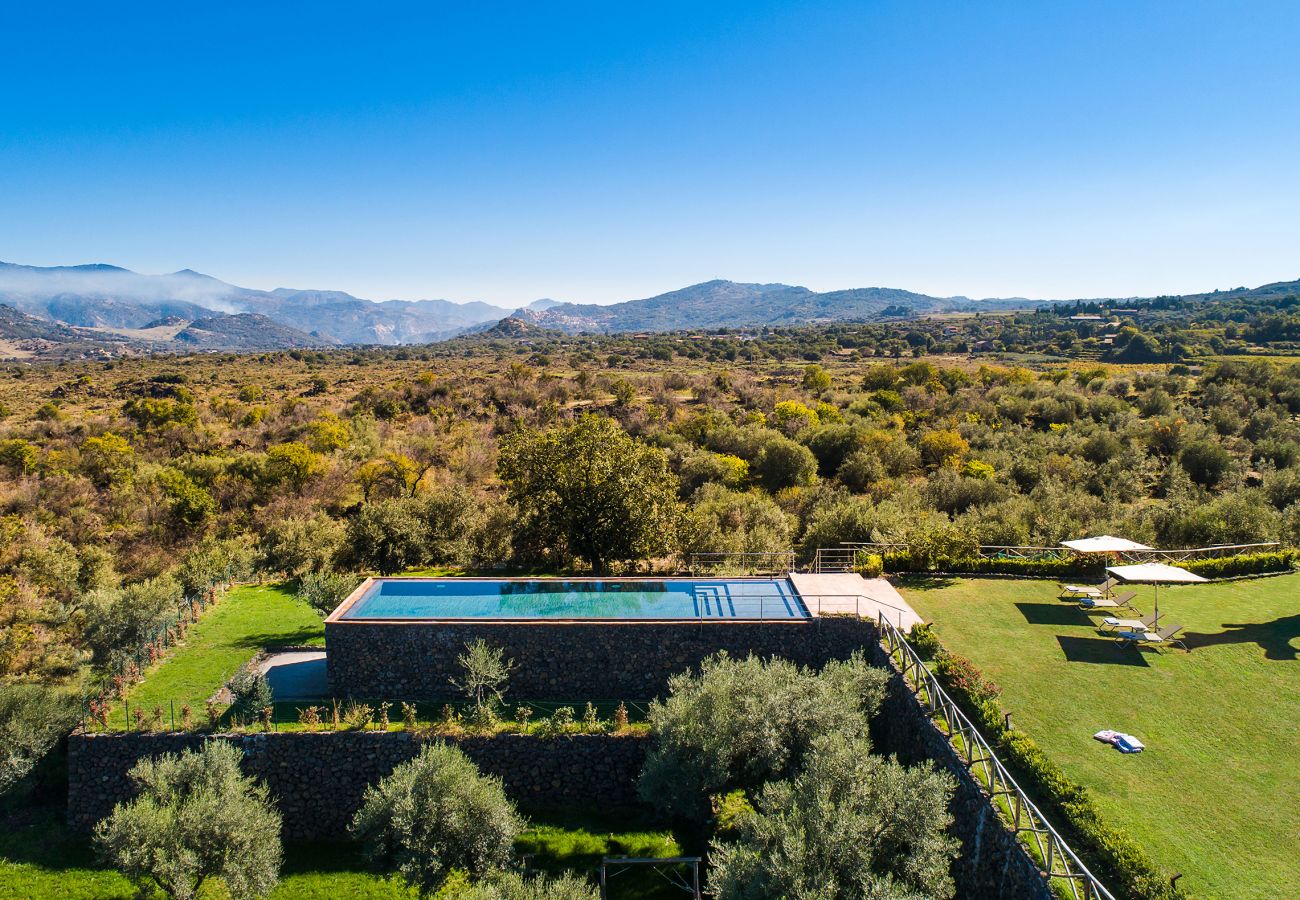 Villa in Castiglione di Sicilia - Exclusive pool villa near Castiglione di Sicilia, Etna