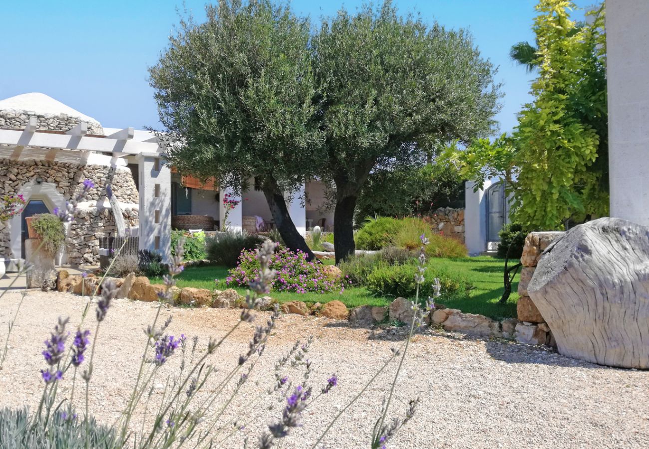 Villa in Torricella - Sea villa with private pool located in Torre Ovo, Apulia