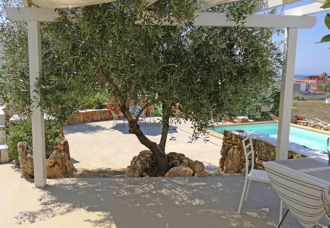 Villa in Torricella - Sea villa with private pool located in Torre Ovo, Apulia