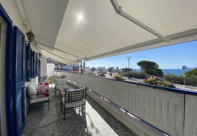 Apartment in Sperlonga - Casa with terrace overlooking the sea and parking space Apartment in Sperlonga - Casa with terrace overlooking the sea and parking space
