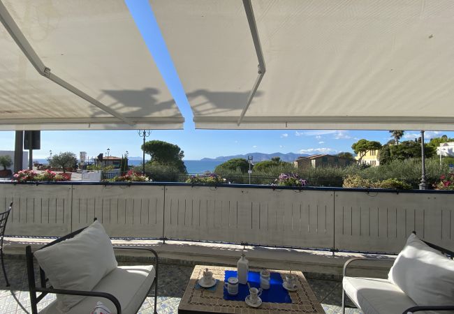 Apartment in Sperlonga - Casa with terrace overlooking the sea and parking space Apartment in Sperlonga - Casa with terrace overlooking the sea and parking space