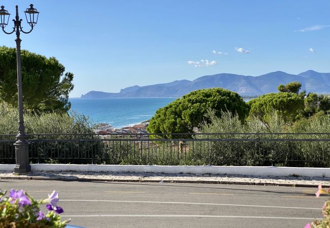 Apartment in Sperlonga - Casa with terrace overlooking the sea and parking space Apartment in Sperlonga - Casa with terrace overlooking the sea and parking space