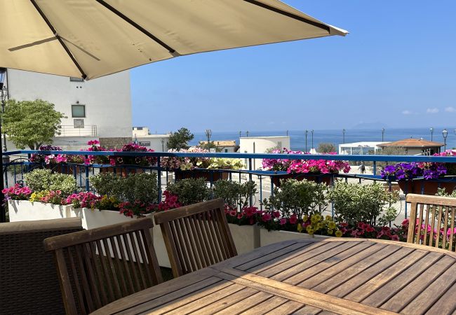 Apartment in Sperlonga - Casa with terrace overlooking the sea and parking space Apartment in Sperlonga - Casa with terrace overlooking the sea and parking space