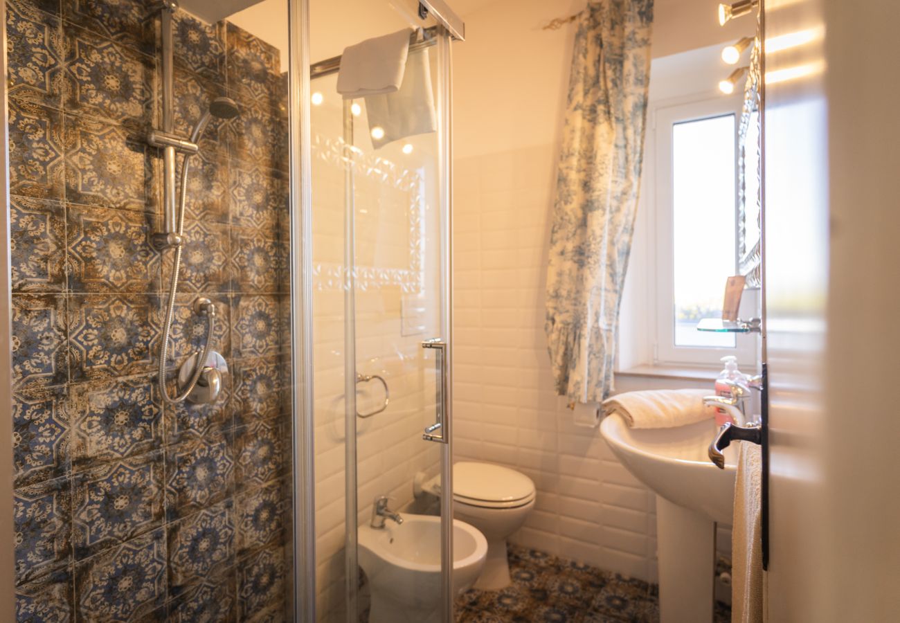 Apartment in Sperlonga - Casa with terrace overlooking the sea and parking space