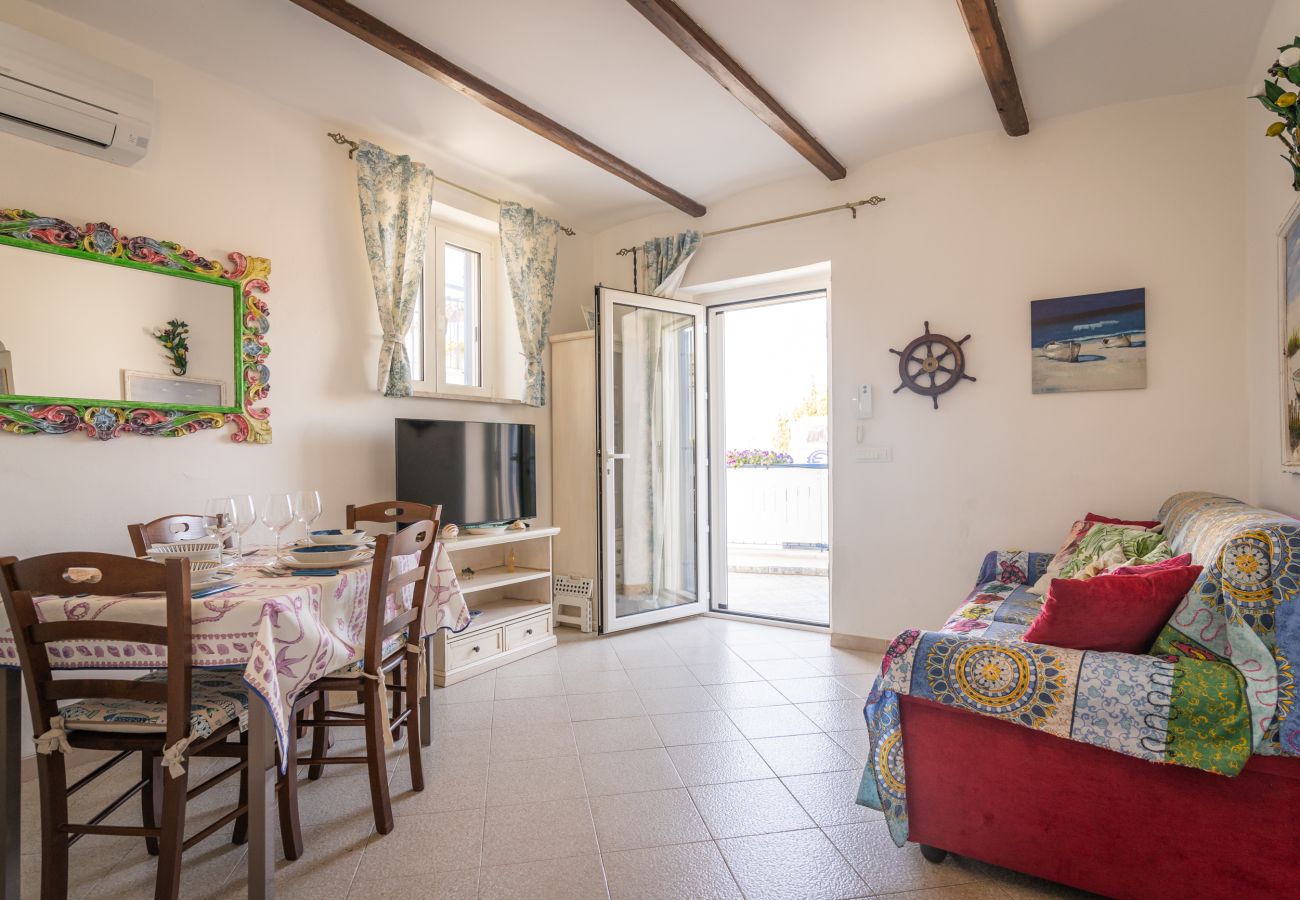 Apartment in Sperlonga - Casa with terrace overlooking the sea and parking space