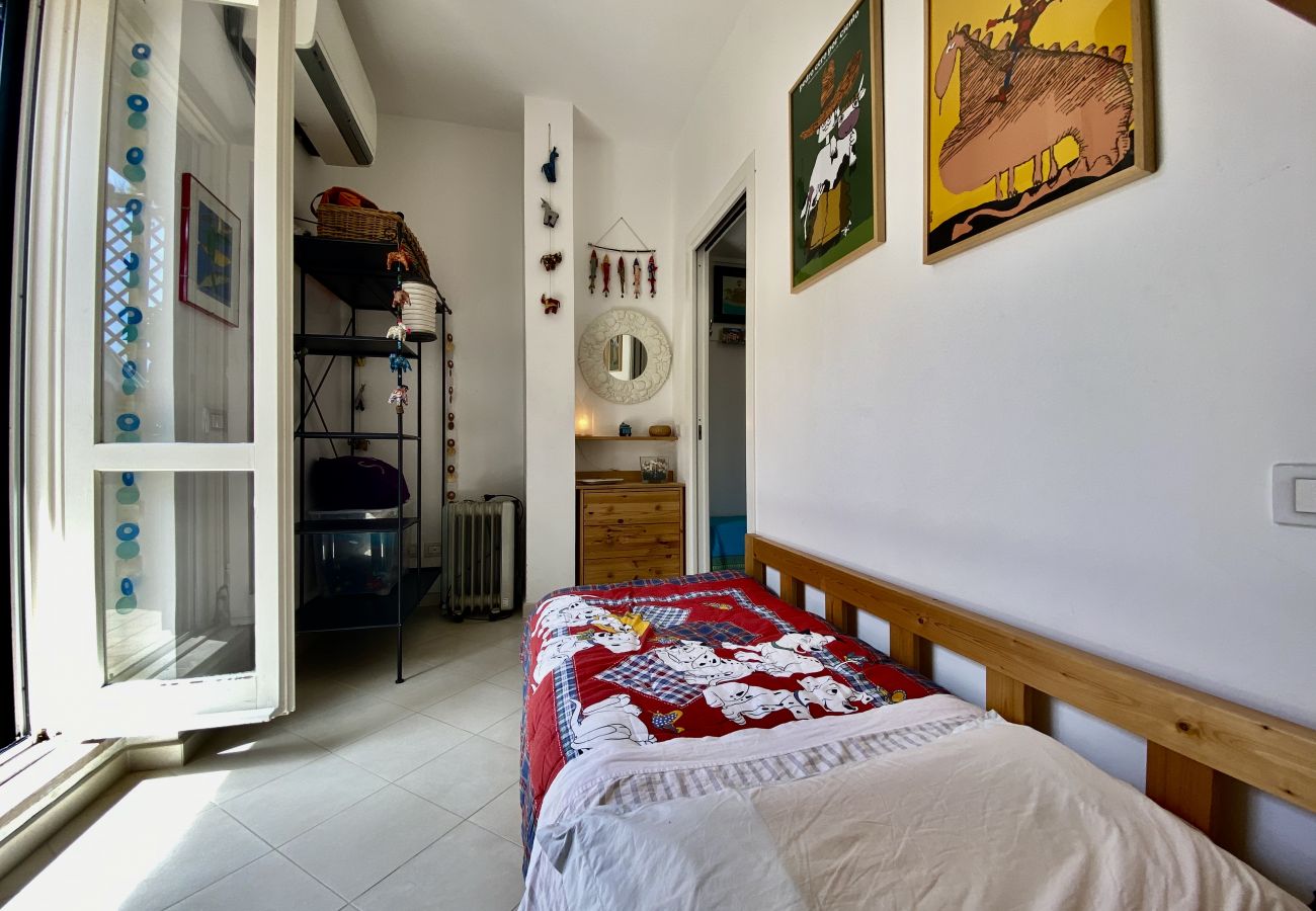 Apartment in Sperlonga - Beach house with terrace 50 meters from the sea