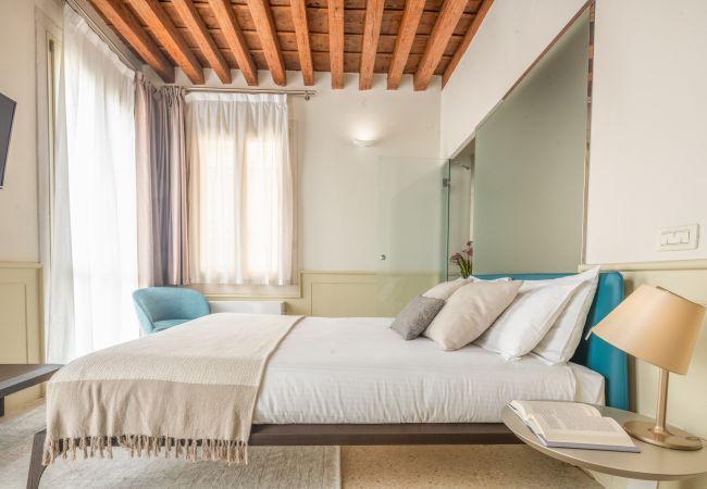 Apartment in Venezia -  Lion Palace Canal View R&R Apartment in Venezia -  Lion Palace Canal View R&R