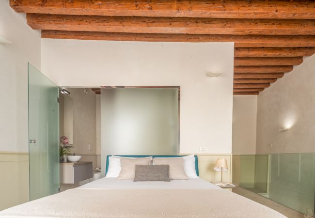 Apartment in Venezia -  Lion Palace Canal View R&R Apartment in Venezia -  Lion Palace Canal View R&R