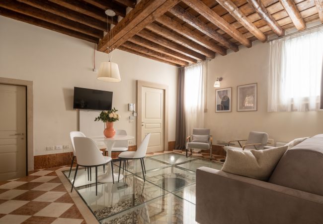 Apartment in Venezia - Lion Palace Deluxe R&R Apartment in Venezia - Lion Palace Deluxe R&R