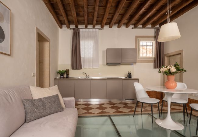 Apartment in Venezia - Lion Palace Deluxe R&R Apartment in Venezia - Lion Palace Deluxe R&R