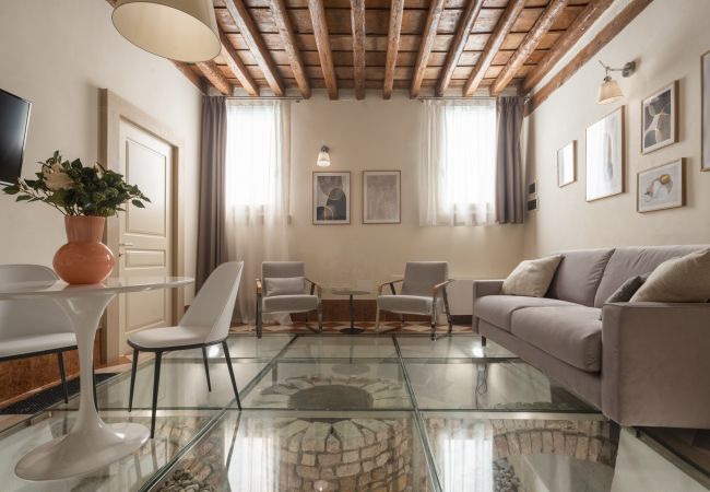 Apartment in Venezia - Lion Palace Deluxe R&R Apartment in Venezia - Lion Palace Deluxe R&R