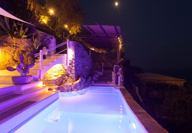 Villa in Praiano - Villa Venusta - Majestic Villa with Pool