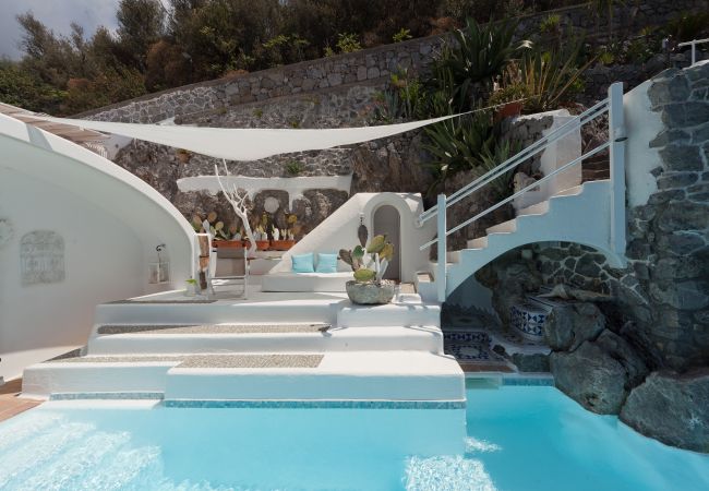 Villa in Praiano - Villa Venusta - Majestic Villa with Pool Villa in Praiano - Villa Venusta - Majestic Villa with Pool