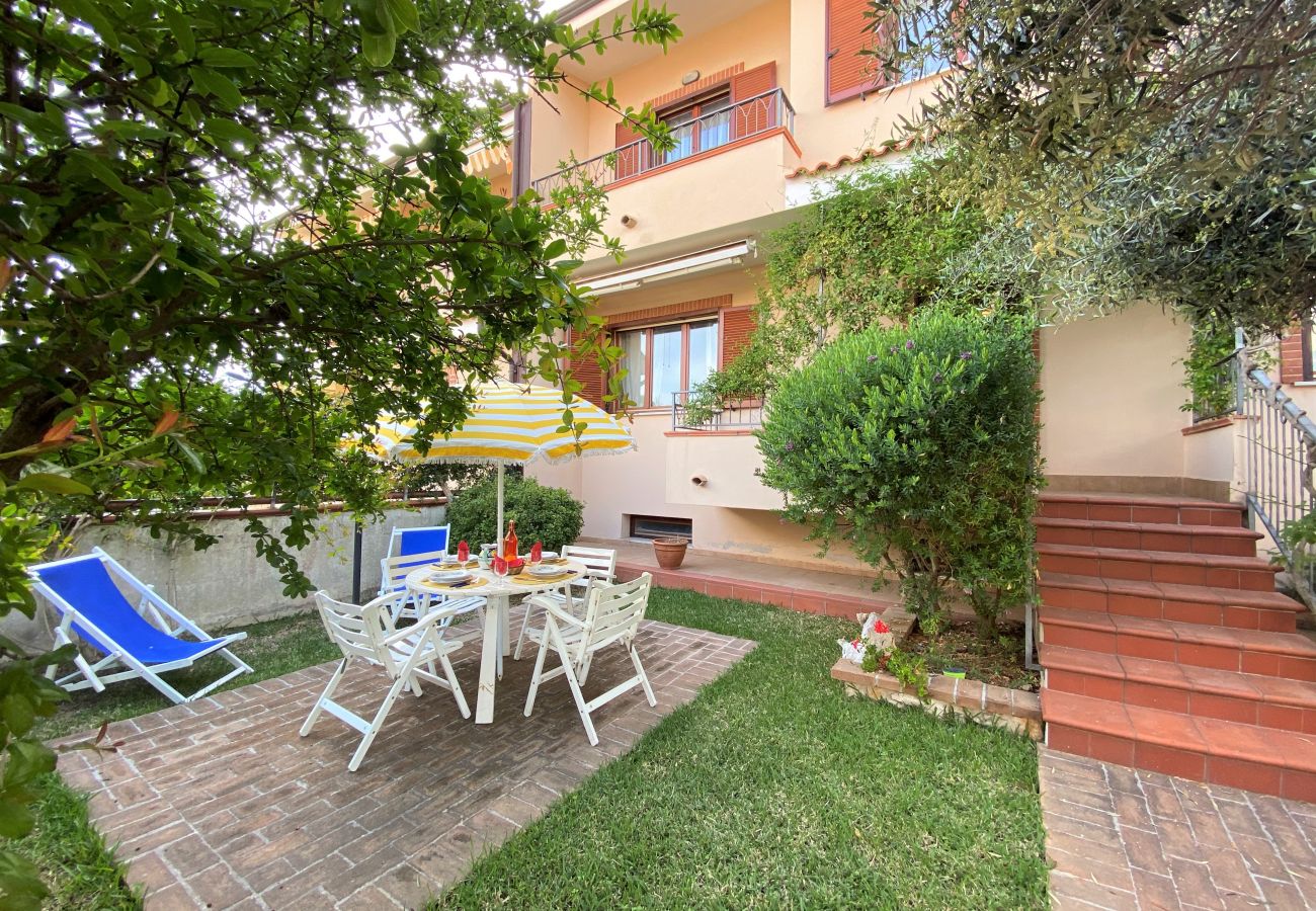 Villa in Sperlonga - Comfortable villa 200 meters from the sea