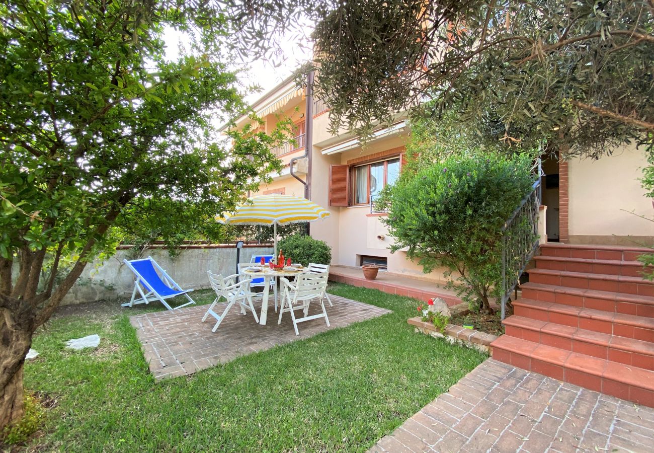 Villa in Sperlonga - Comfortable villa 200 meters from the sea